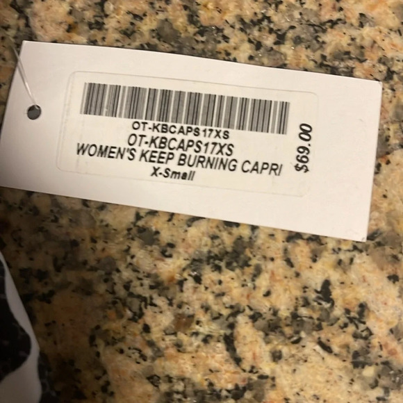 Womens keep birning capri - Picture 3 of 4